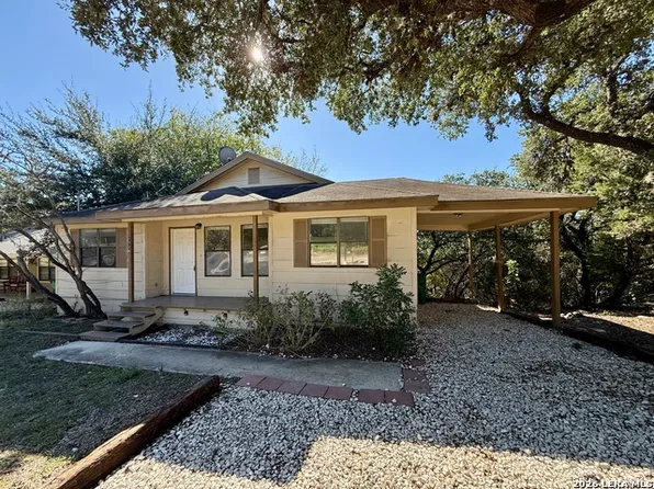 1728 Colleen Dr, Canyon Lake, TX 78133