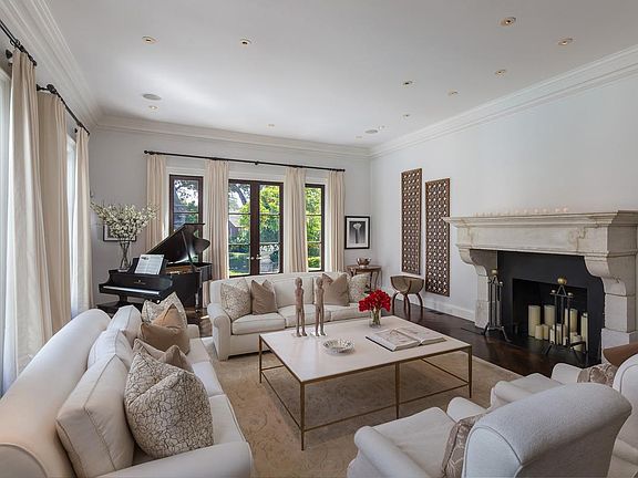 5th image of 74 Barry Ln