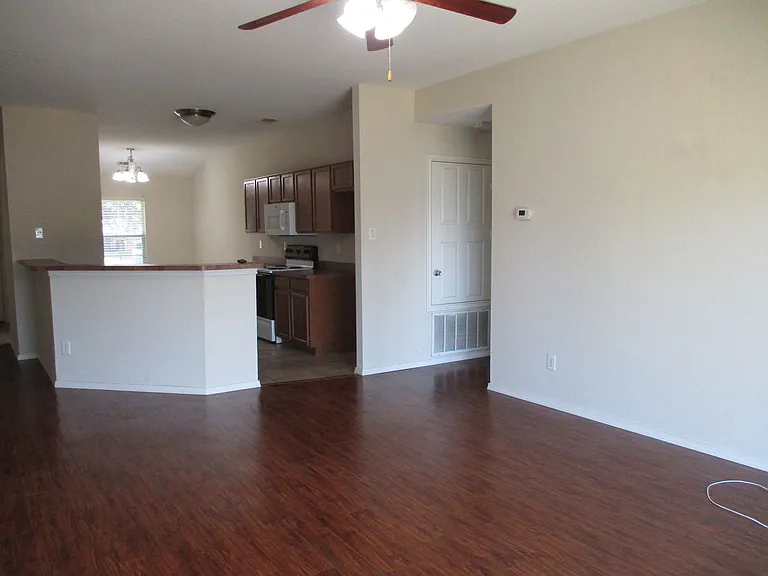127 Freedom Trl — Photo 6