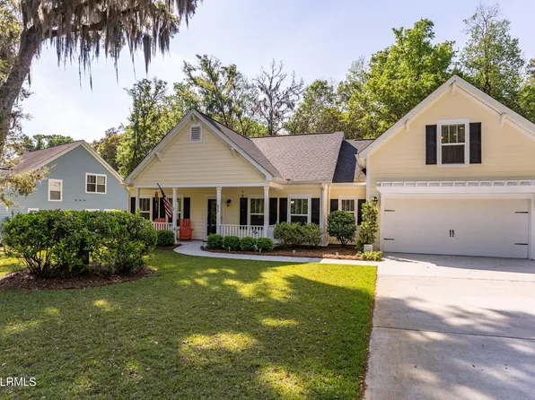 215 Black Skimmer Dr W, Beaufort, SC 29907