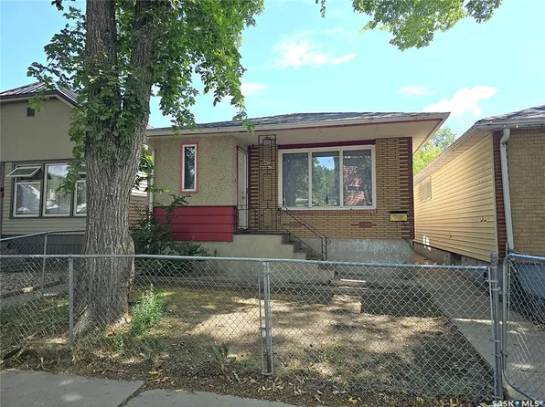 1939 Quebec STREET, Regina, SK S4P 1J8
