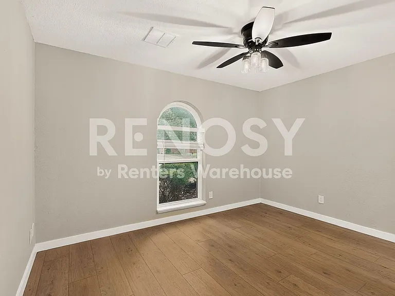 913 Overdowns Dr — Photo 40