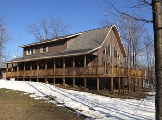 109 Acorn Dr, Negaunee, MI 49866