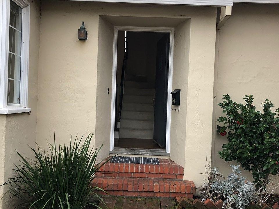 1st image of 1121 Paloma Ave APT 2