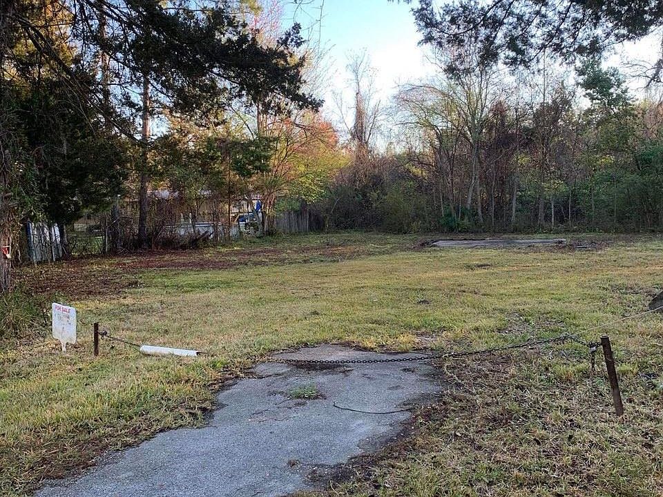 1st image of 115 Hutchinson Rd