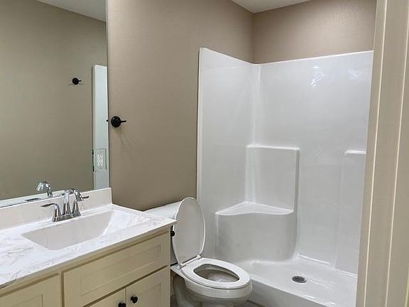 4th image of 5 Hidden Oak Dr