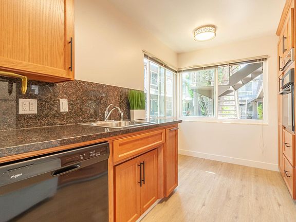 3rd image of 3517 Alden Way #22