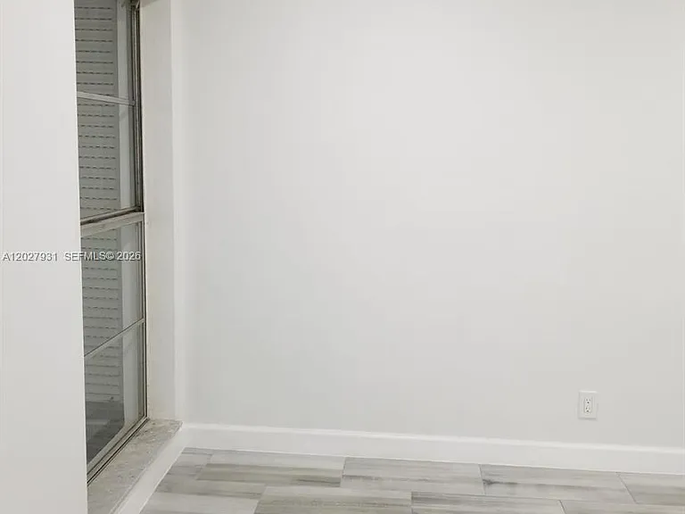 2990 NE 16th Ave #105 — Photo 9