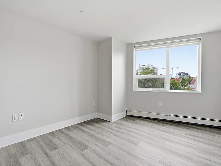 15 Kings Wharf Pl #406 — Photo 19