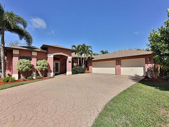 3rd image of 20701 Groveline Ct