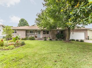 1642 S Estate Ave, Springfield, MO 65804