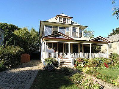 1st image of 225 E Cossitt Ave