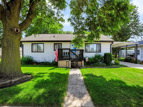 931 N 19th St, Elwood, IN 46036