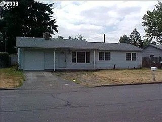 17728 SE Lincoln St photo 1