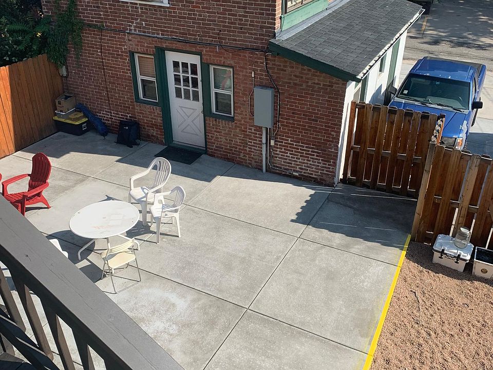Separate Carriage house with large shared yard