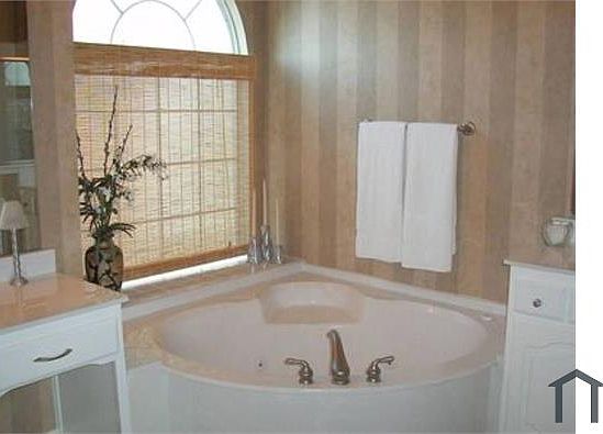 5th image of 5405 Meadow Valley Dr