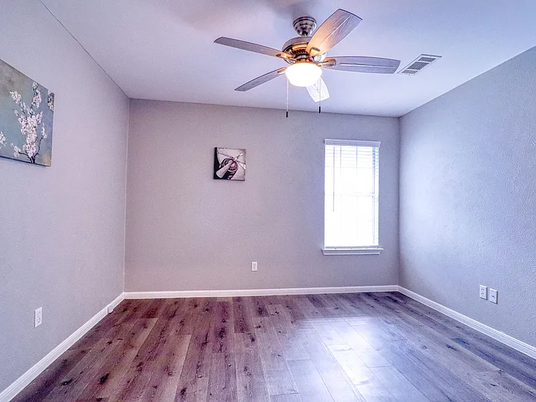 2221 Bowie Dr #7 — Photo 36