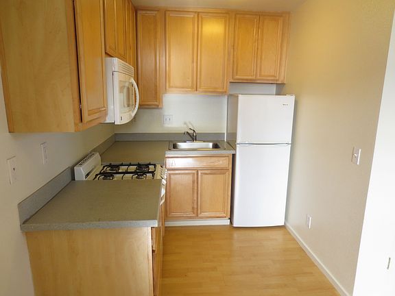 2nd image of 1008 Soquel Ave APT 103