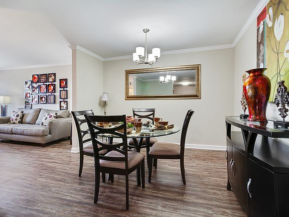 4th image of 2700 Whitney Ave APT 527