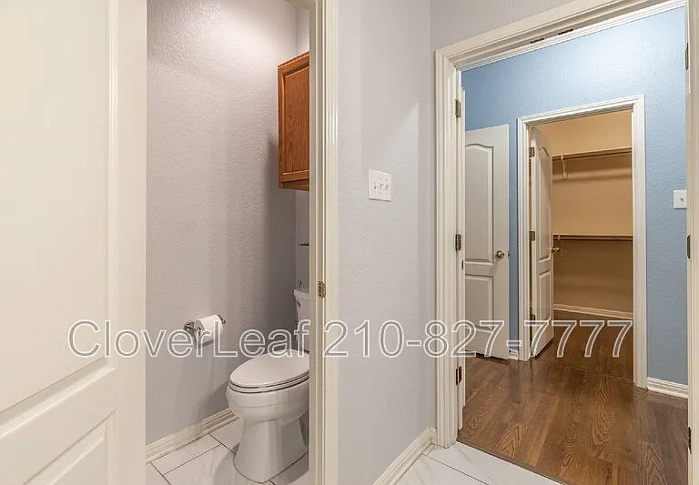 22714 Sabine Smt — Photo 27