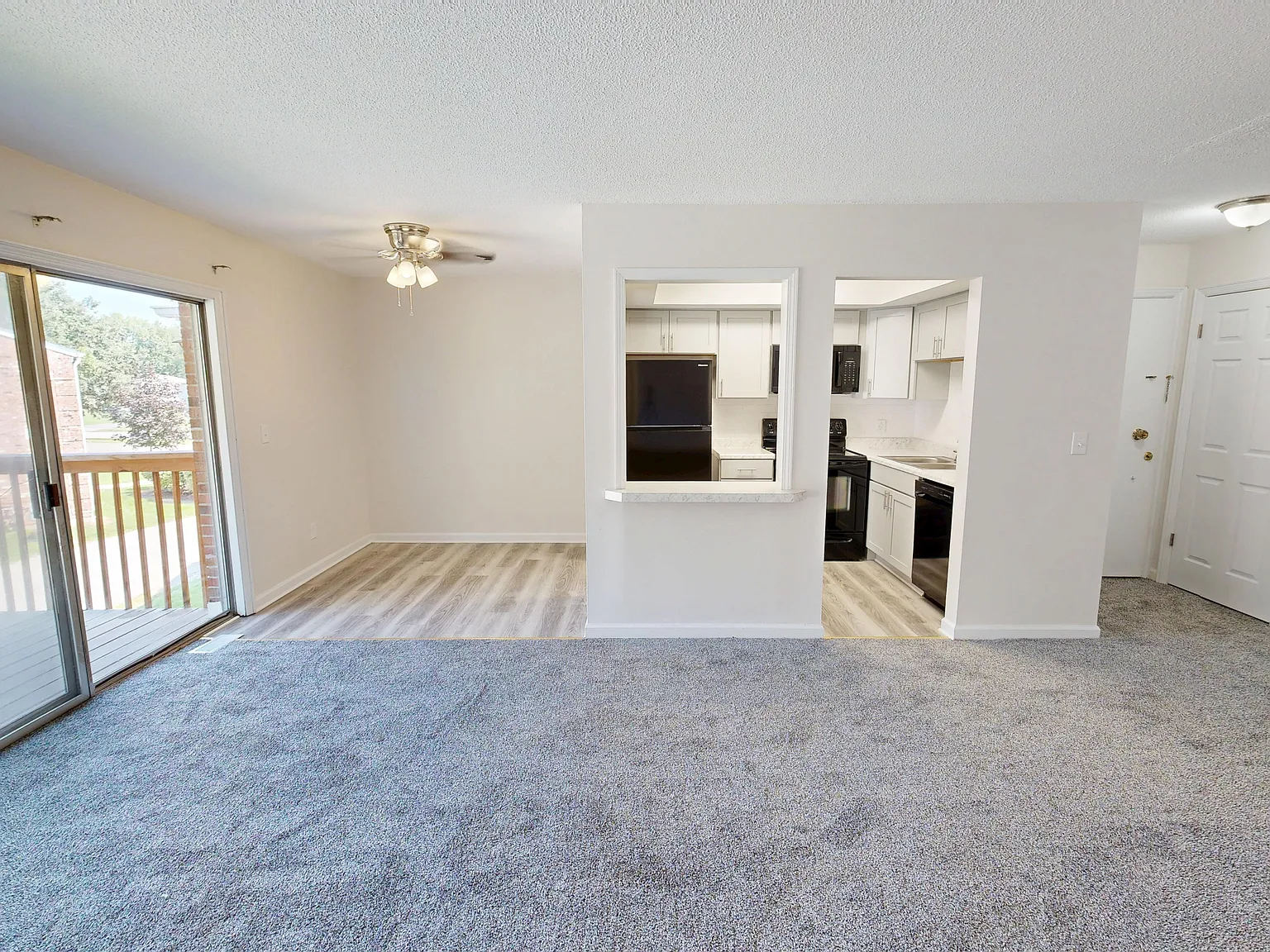 Fountainview East Apartments — Photo 3