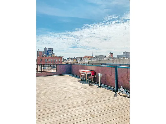 Rented by MySpaceNYC | media 15