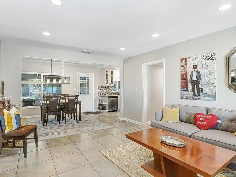 6703 N River Blvd — Photo 11