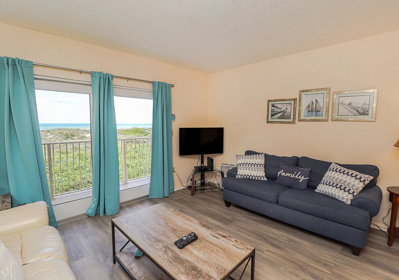 2 bed, 1240 sqft, $2,650 — Photo 3