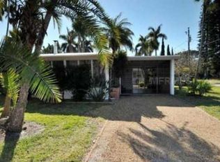 216 Lakeview Dr, Anna Maria, FL 34216