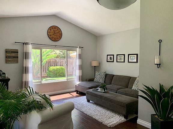 4th image of 835 Summerhill Ct