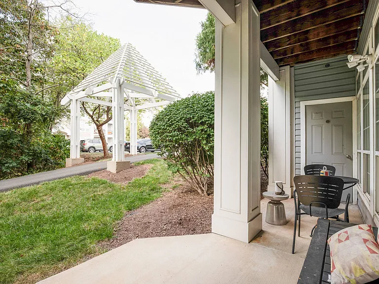 Jefferson Arbors at Broadlands — Photo 13