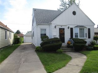 41 Woodcliffe Ter, Cheektowaga, NY 14215