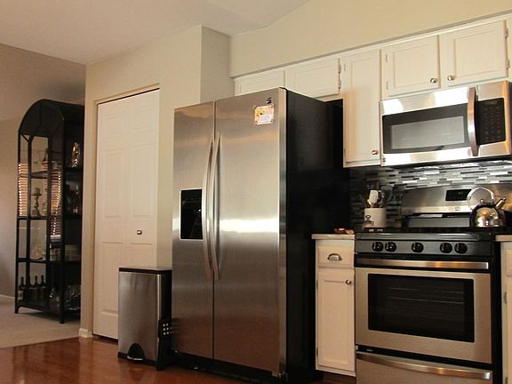 3rd image of 2705 Odlum Dr #4