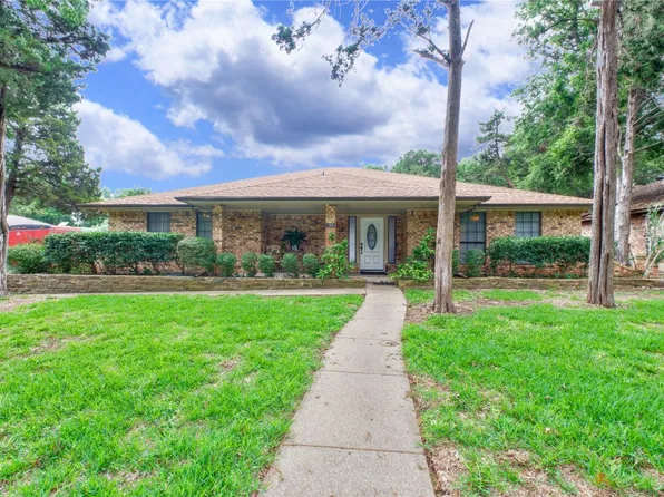 1524 Kingswood Dr, Cedar Hill, TX 75104