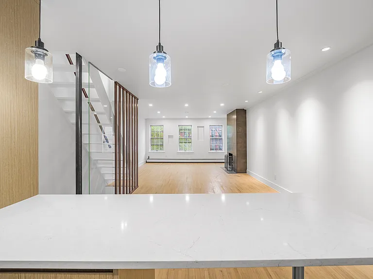 19 1st Ave #3 — Photo 11