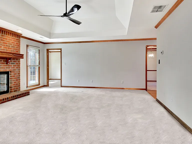 401 Tenterden Curv — Photo 8