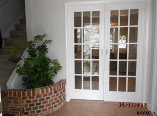 430 Summit Dr, Red Lion, PA 17356