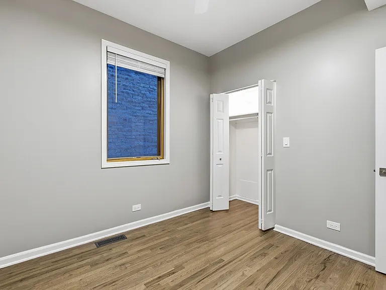 943 N Leavitt St — Photo 9