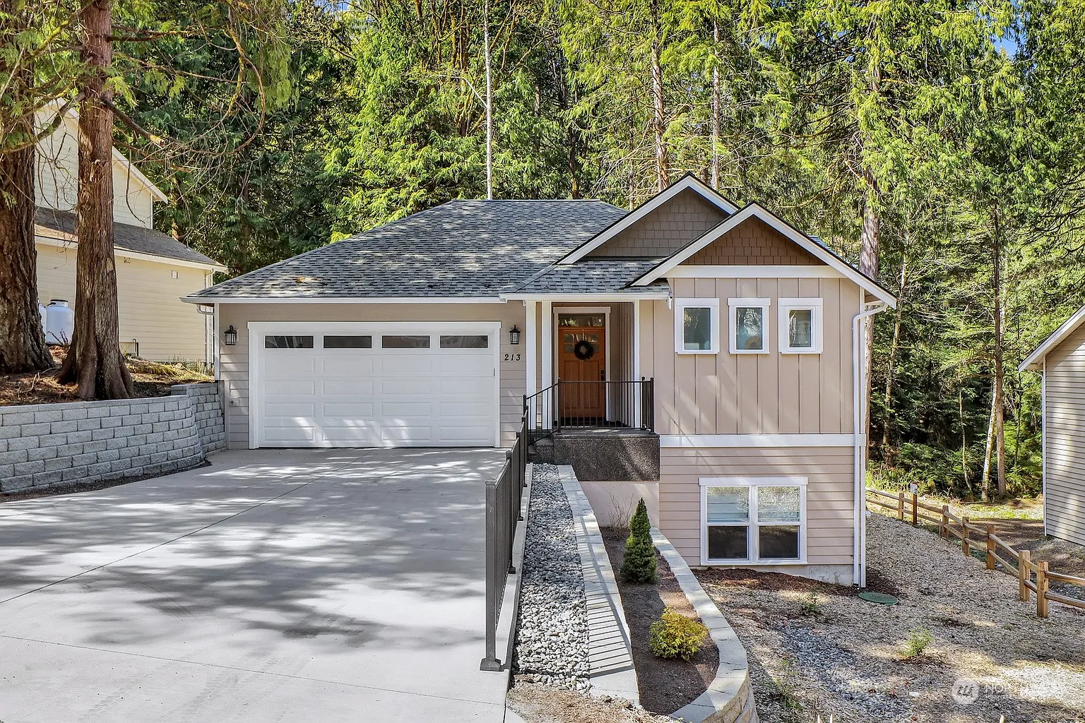 213 Harbor View Drive photo 1