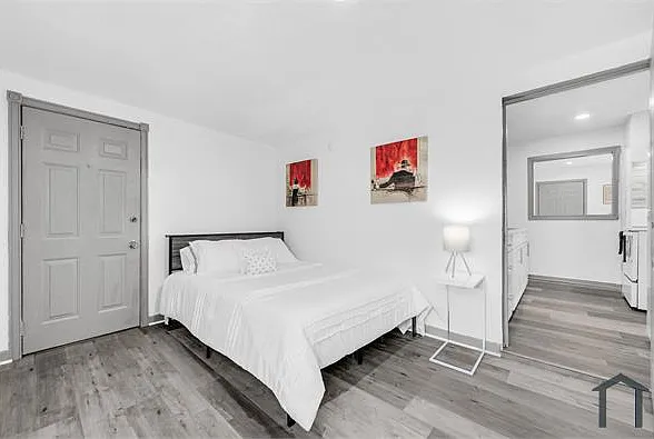 6810 Lockheed Ave — Photo 12