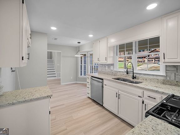 5th image of 4629 Dogwood Farms Dr