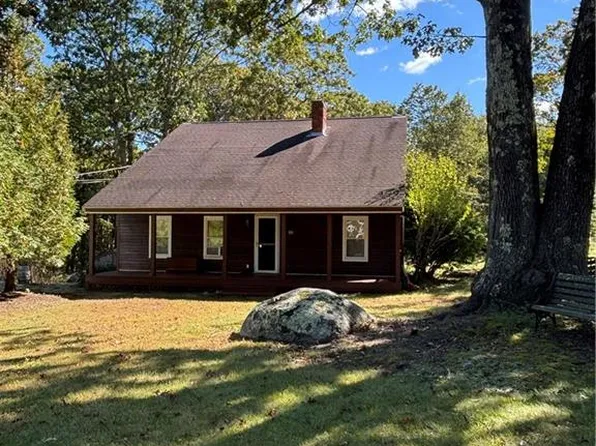 100 Mountaindale Rd, Smithfield, RI 02917