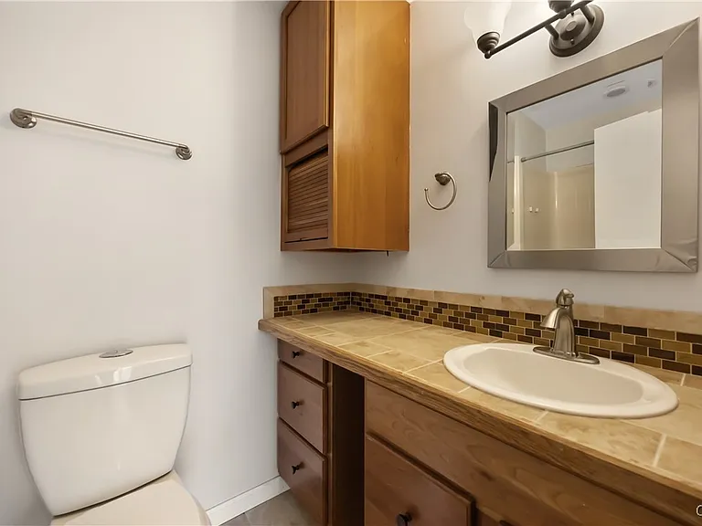 17 Jarvis Dr — Photo 20