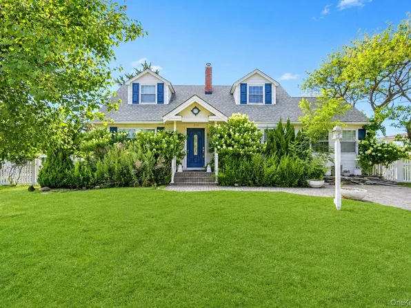 62 Grandview Drive, Shirley, NY 11967