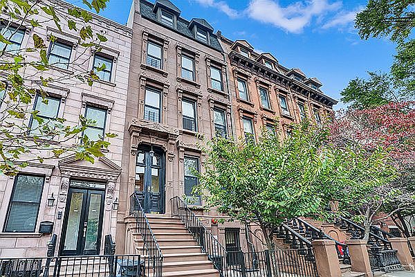 1st image of 282 Saint James Pl APT 3