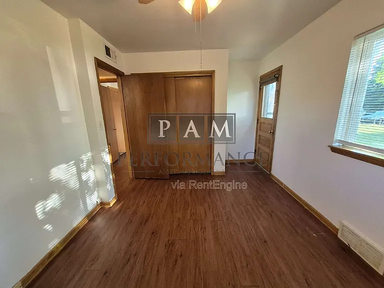 5327 N Mohawk Ave #2 — Photo 14