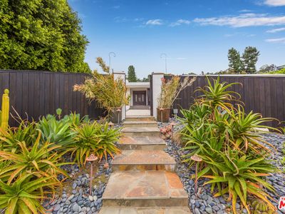 1850 Coldwater Canyon Dr, Beverly Hills, CA, 90210