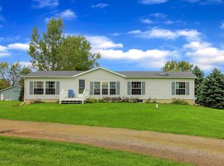 6271 E Clinton Trl, Eaton Rapids, MI 48827