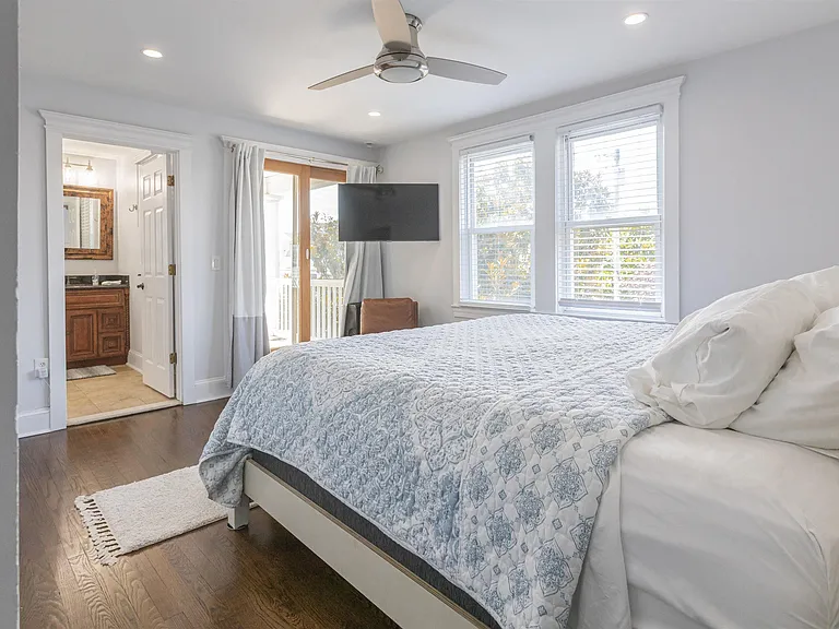 8310 Ventnor Ave — Photo 20