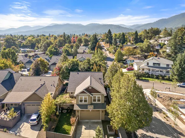 401 Clinton St, Ashland, OR 97520